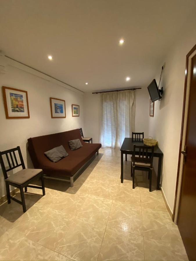 Apartamentos Mitus Canet De Mar Εξωτερικό φωτογραφία