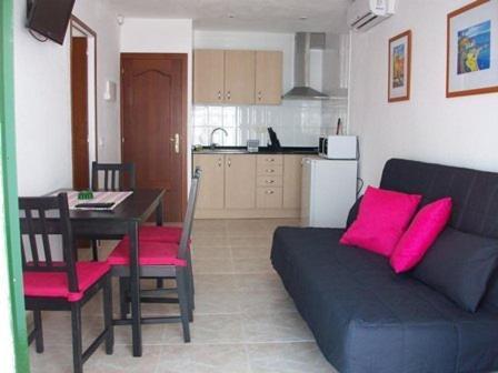 Apartamentos Mitus Canet De Mar Εξωτερικό φωτογραφία