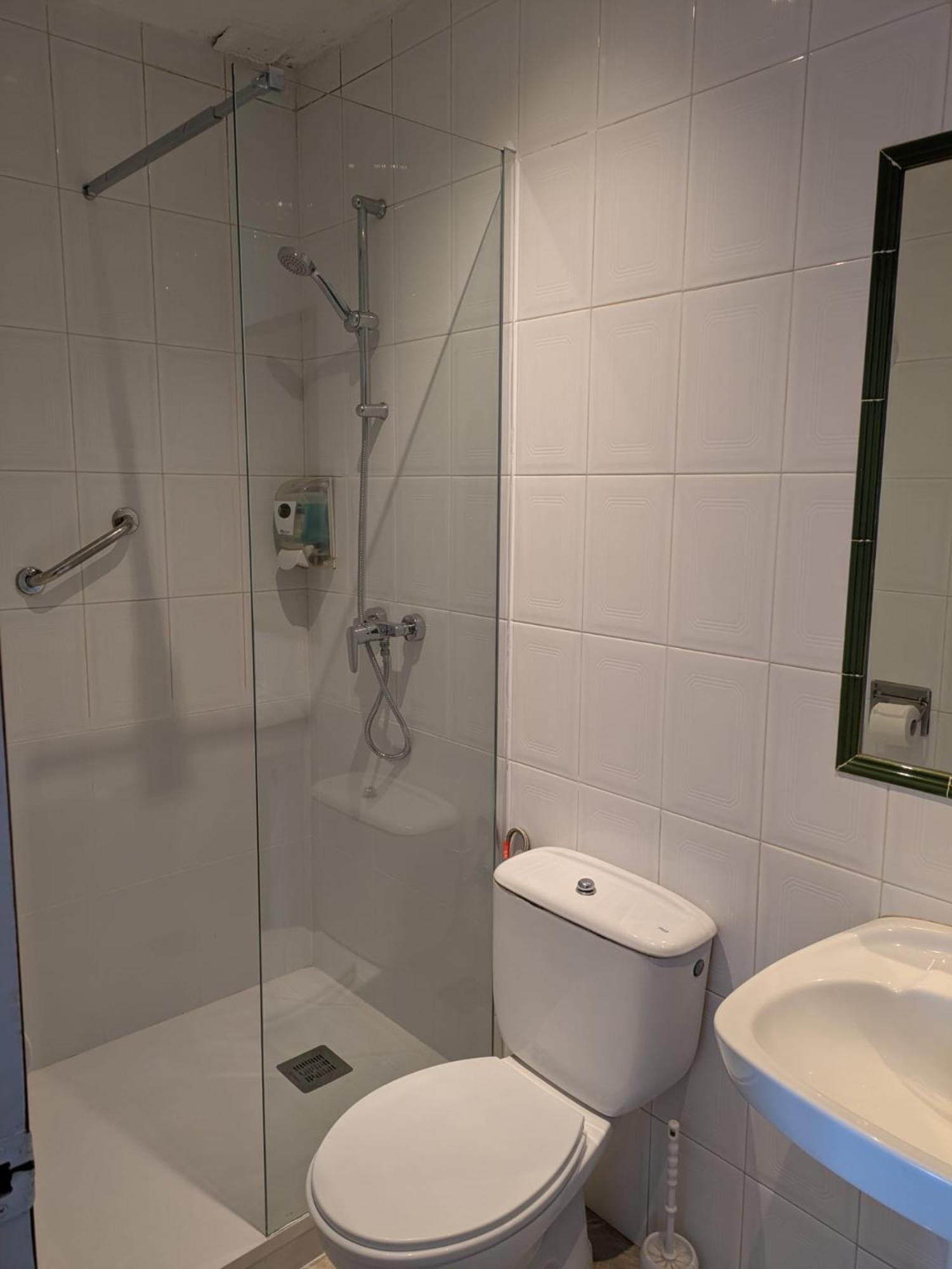 Apartamentos Mitus Canet De Mar Εξωτερικό φωτογραφία
