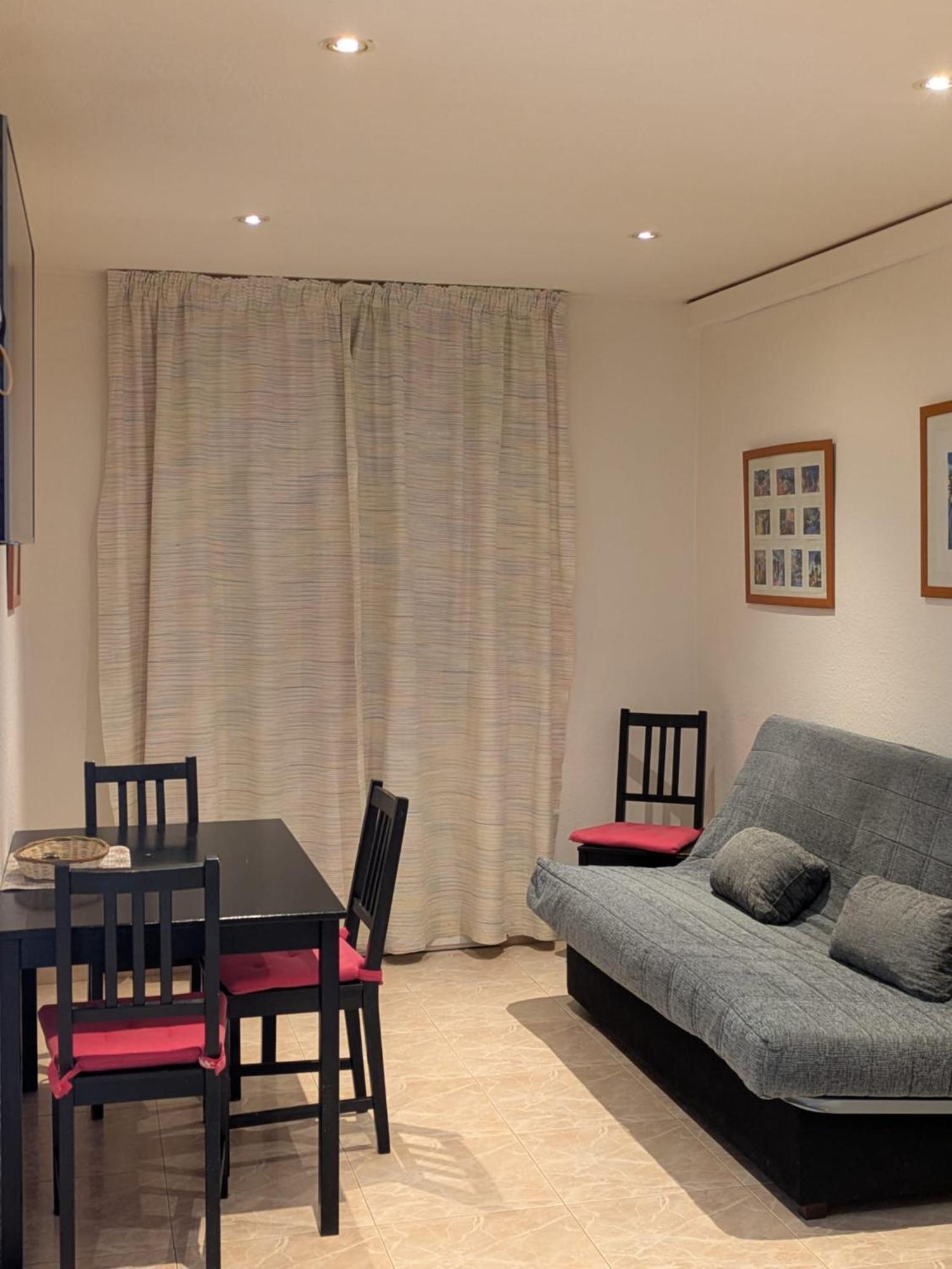 Apartamentos Mitus Canet De Mar Εξωτερικό φωτογραφία